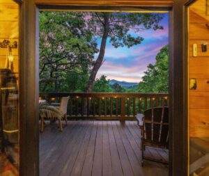 Romantic Couples Getaway Clayton, GA
